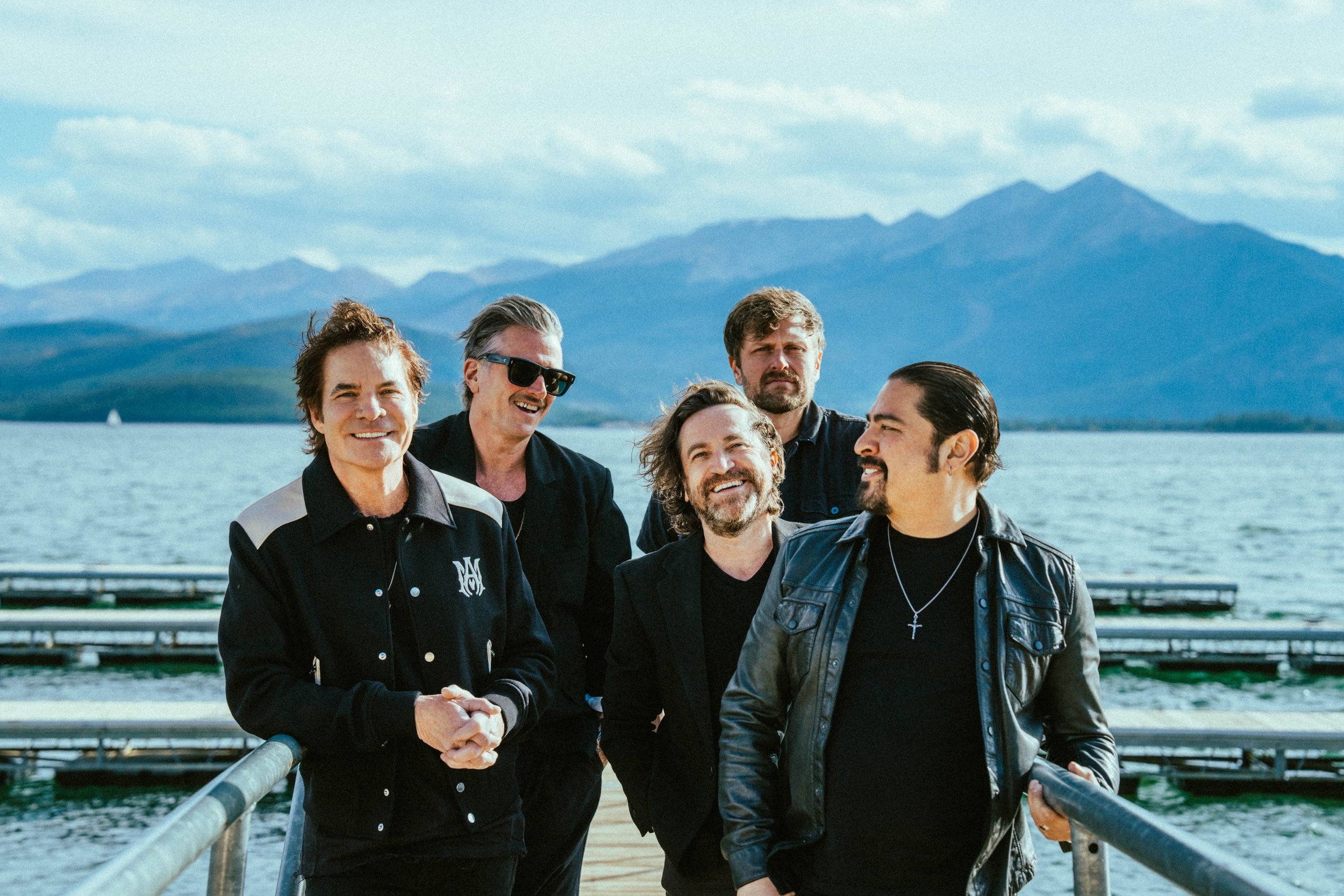 Tour — Train